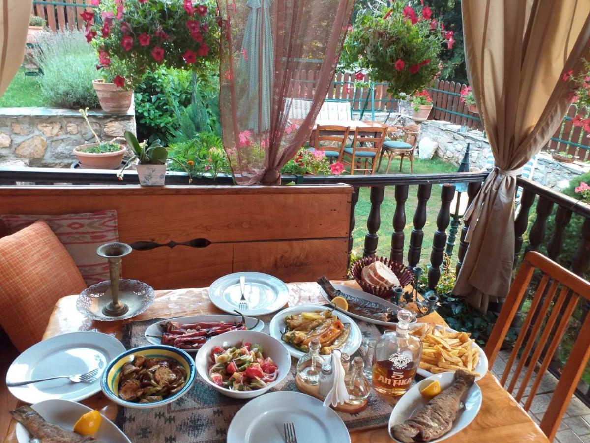 Restaurant And Apartments - T'Ga Za Jug Lazaropole Екстер'єр фото
